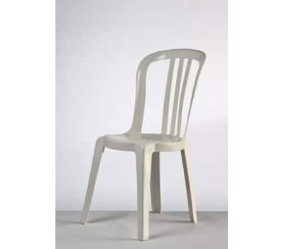 hvid havestol med høj svungen ryg i plast